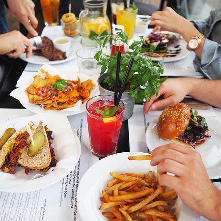 Bydło i Poidlo Meat-ing Place